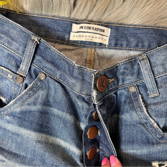 One Teaspoon Hawks Relaxed Fit High Rise Twisted Cuff Women’s Denim Shorts Sz 24 - Picture 5 of 11